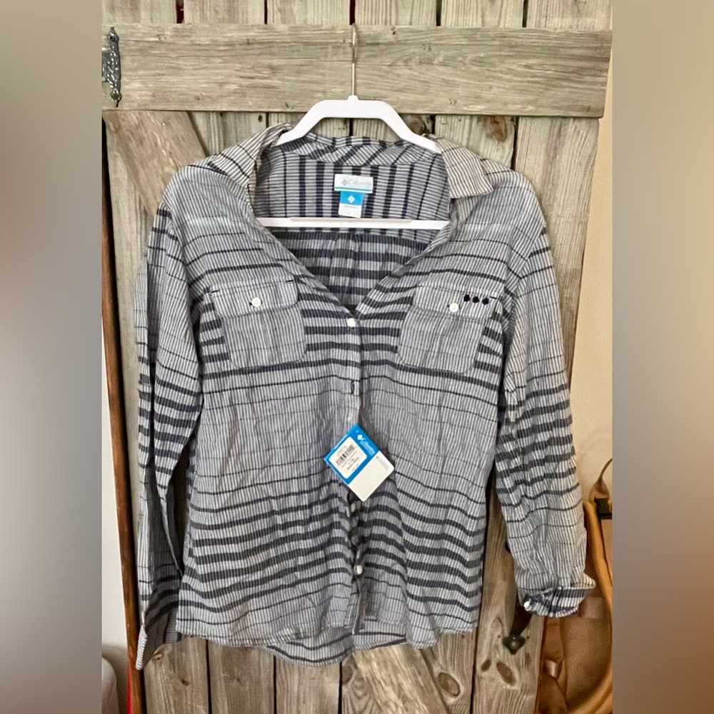 Columbia Black and White Striped Long Sleeve Top